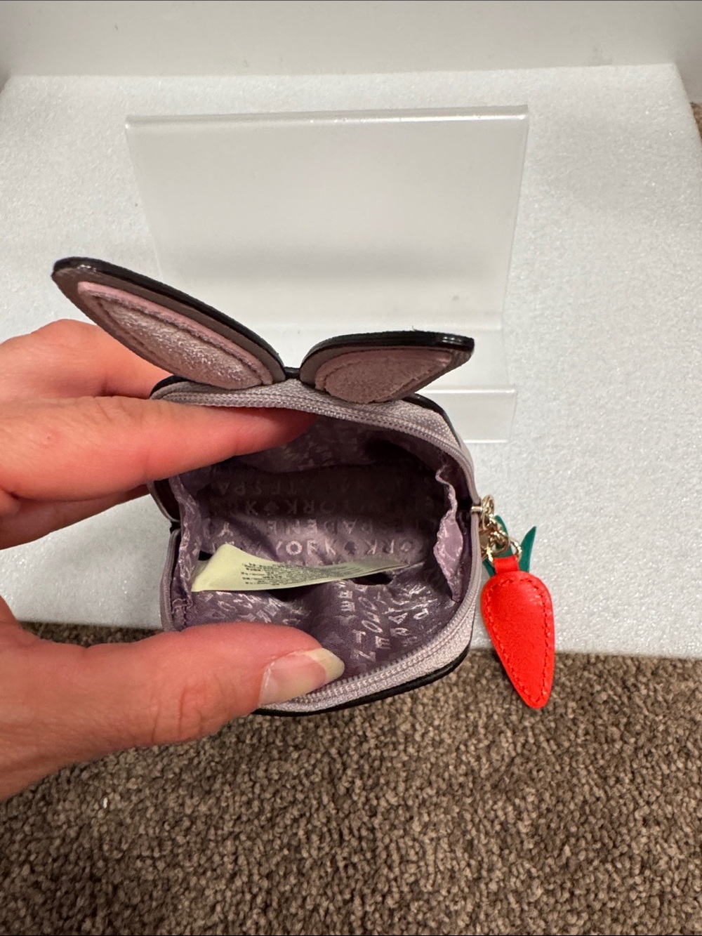 Kate Spade New York "Hop to It" rabbit coin purse - Picture 5 of 7